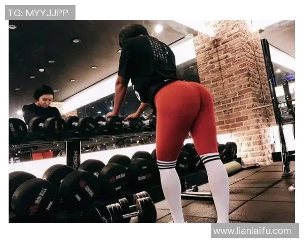 足球明星与模特魅力对比探讨谁更具吸引力与风采