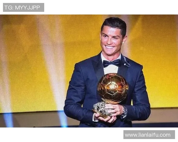 世界足球明星C罗的传奇之路与辉煌成就解析